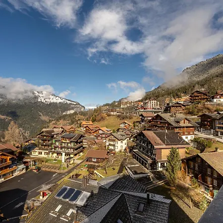 Schweizerhof Attic Apartamento Wengen